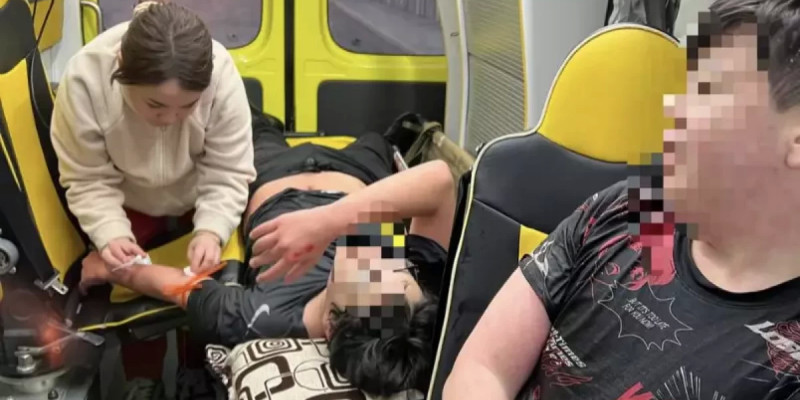 Жайық өзенінен өтіп бара жатқан екі жасөспірім мұз астына түсіп кетті