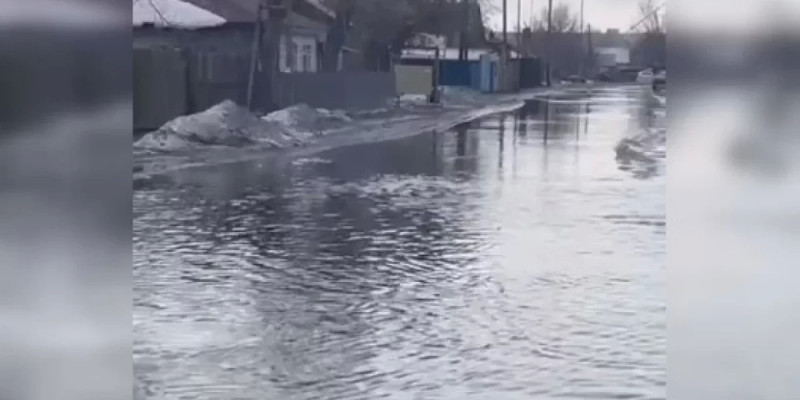 Семейде көшелерді су басып қалды