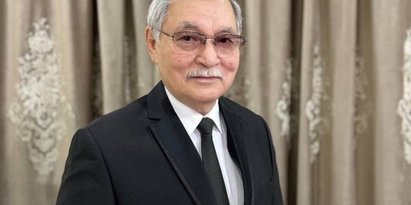 Бесқалада күрес туын көтерген