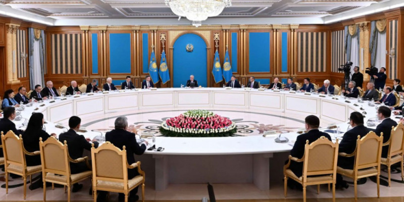 Ақордада Ғылым және технологиялар жөніндегі ұлттық кеңестің отырысы өтіп жатыр