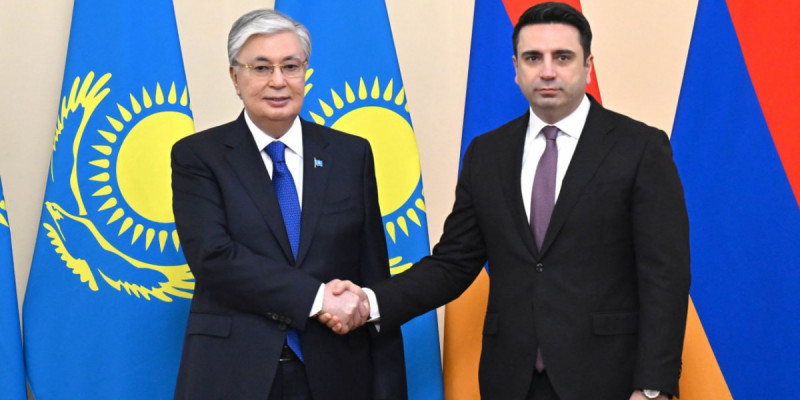 Президент Армения Парламентінің Төрағасымен кездесті