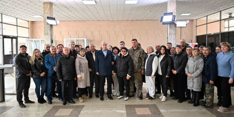 Президент Солтүстік Қазақстан облысының эвакуацияланған тұрғындарымен кездесті