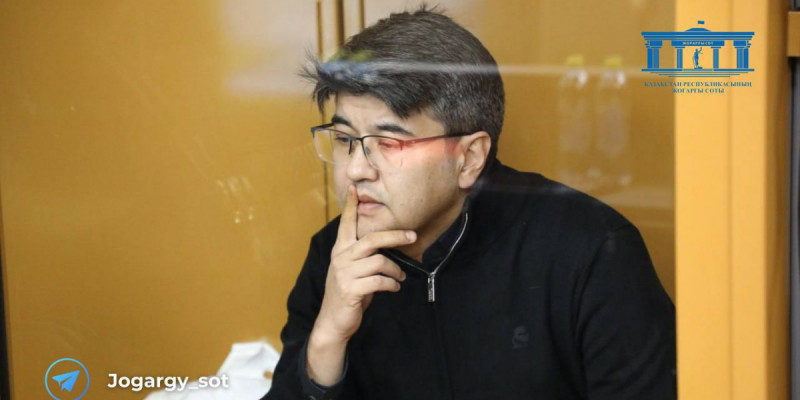 «Балаларымның анасына сыйлаймын»: Сотта Бишімбаевтың суицид жасамақ болған кездегі видеосы көрсетілді