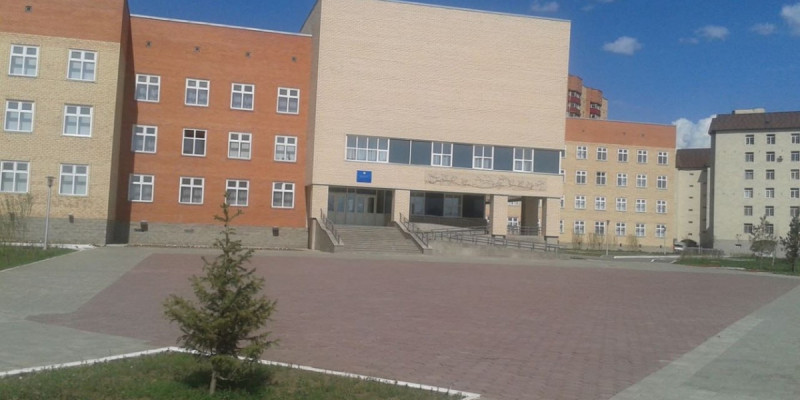 Астанада сегізінші сынып оқушысы төртінші қабаттан секіріп кетті