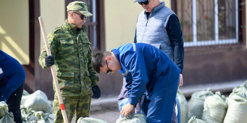 Су тасқыны: Оралға 500 әскери қызметші мен құтқарушы жіберіледі