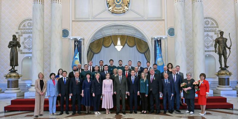 Мемлекет басшысы бірқатар отандасымызды марапаттады
