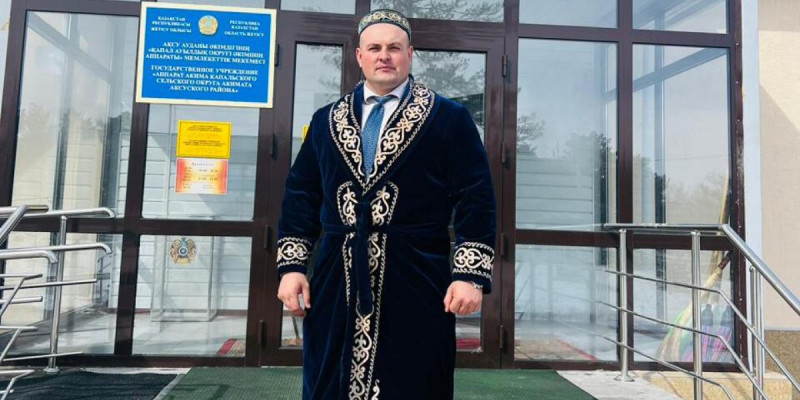 «Ауылдастарым «Вәке» дейді»: Ауыл әкімдігінде жұмыс істейтін Владимир