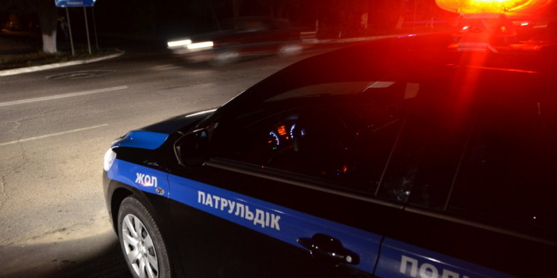 Астанада ақша айырбастау пунктіне шабуыл жасаған ер адам видеоға түсіп қалған