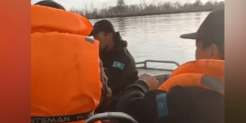 БҚО-дағы Жайық өзенінде 7 адам құтқарылды