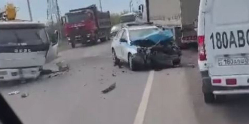 Қарағандыда полиция көлігі жол апатына ұшырады