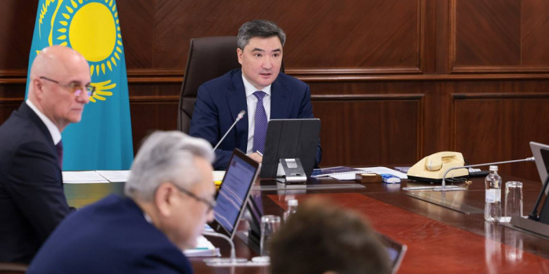 Олжас Бектенов 1 маусымға дейін балалардың бос уақытын ұйымдастырудың жаңа түрін әзірлеуді тапсырды