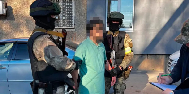 ҰҚК терроризмді насихаттады деген күдікпен БҚО тұрғынын ұстады (ВИДЕО)