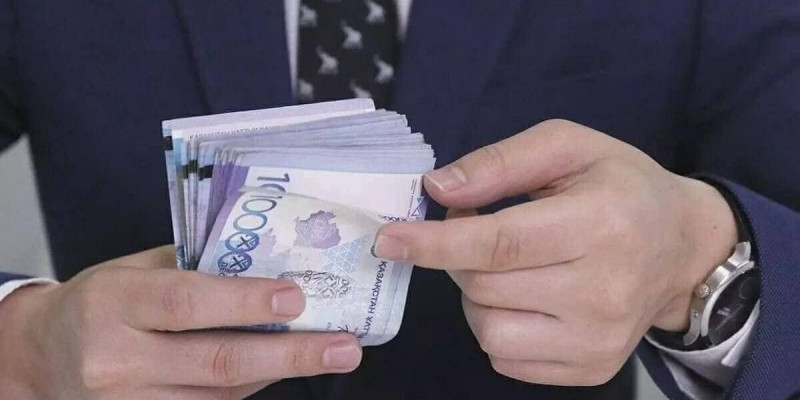 Астанада сот орындаушысы баланың алиментін жымқырған