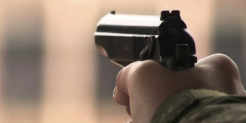 Германияда ер адам жүкті әйелін басынан атып, тағы төрт адамды жаралады