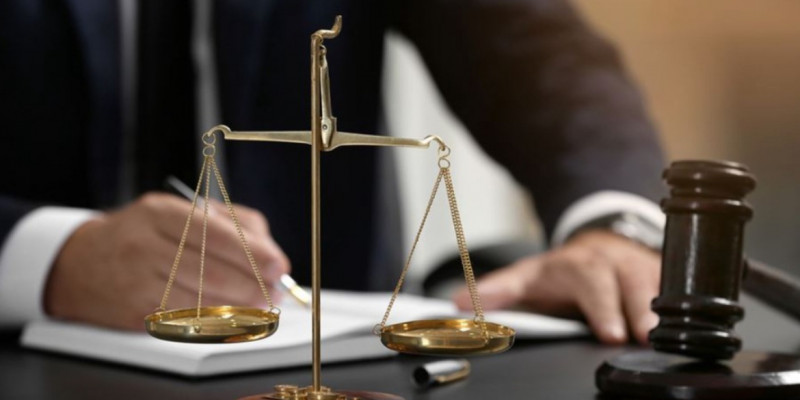 Ұлттық қауіпсіздік комитетінің операциясын бұзған банк қызметкері сотталды