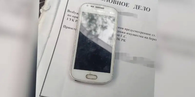 Солтүстік Қазақстанда 10 жыл бұрын ұрланған телефон иесіне қайтарылды