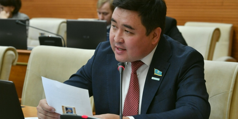 Үйлену тойында оқ атқандар қатаң жазалануы керек – Нартай Сәрсенғалиев
