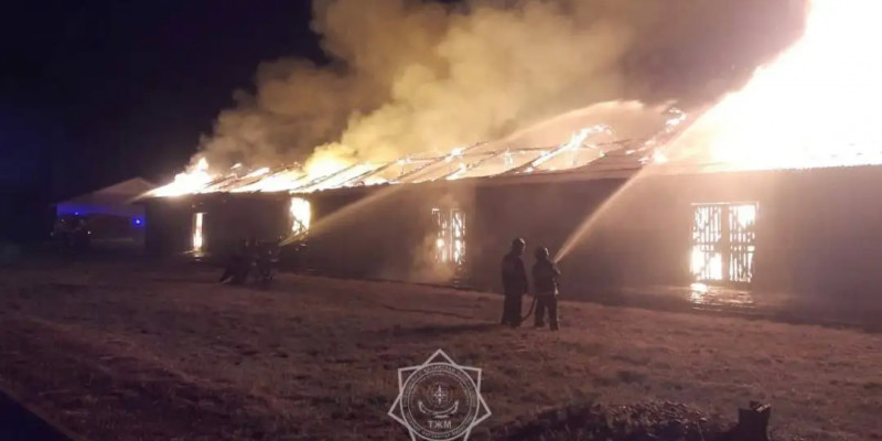 Семейде селитра сақтайтын үлкен қойма өртенді