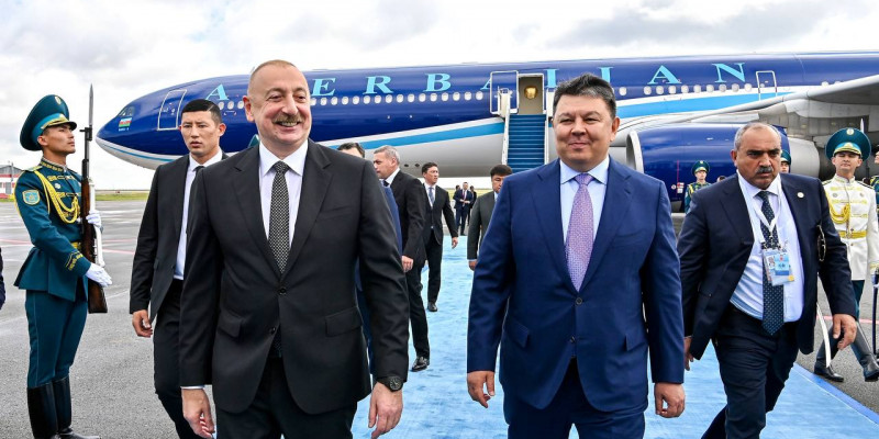 Ильхам Әлиев ШЫҰ саммитіне қатысу үшін елордаға келді