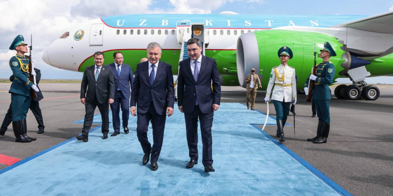 ШЫҰ саммиті: Өзбекстан президенті Астанаға келді