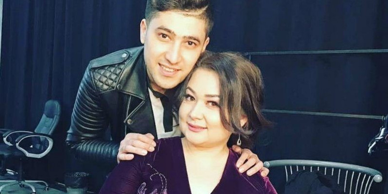 «Мойнымен көтереді»: Роза Әлқожа інісінің әрекеті жайлы пікір білдірді