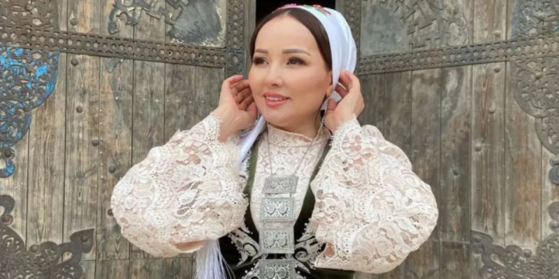 «Ортаға молданы салып, дүние сұрайтын біздің салт-дәстүрімізде болған ба?»: Жазира Байырбекова мәһр туралы