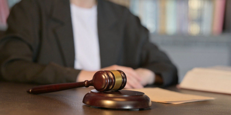 Елордада судьяны ұрлап, ақша бопсалаған ер адам іздестіріліп жатыр