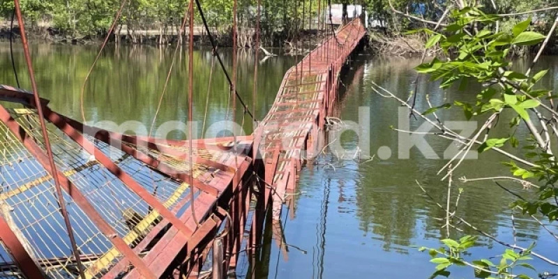 Оралда көпірді жөндеп жатқан жұмысшы қаза тапты