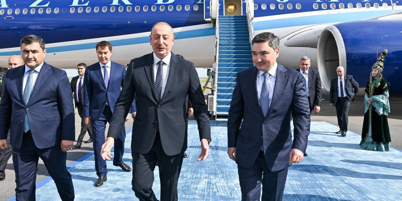 Әзербайжан президенті Астанаға келді