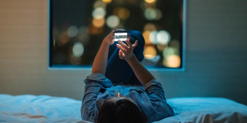 TikTok-та 8 минут уақыт өткізудің өзі психикаға кері әсер етуі мүмкін – ғалымдар дабыл қақты