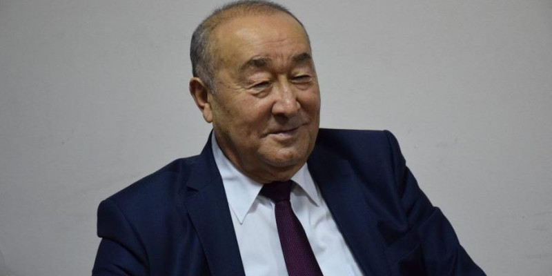 «Мырзағали Айтжанов қиянат жасады. Оның бұл шешімі – кешірімсіз»: Амалбек Тшанов бас бапкердің екі қателігін баса айтты