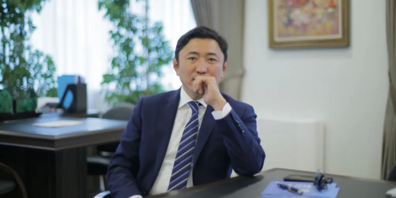 Өзгерістер әлемінде: Болат Ақшолақов жаһандық әсер мен тұрақты даму туралы