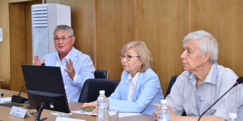 Абай университетінде халықаралық саясаттанушылардың жазғы мектебі өтті