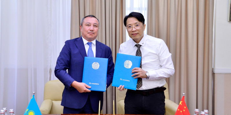 Абай университеті Tianjin UMS Smart Technology компаниясымен меморандум жасасты