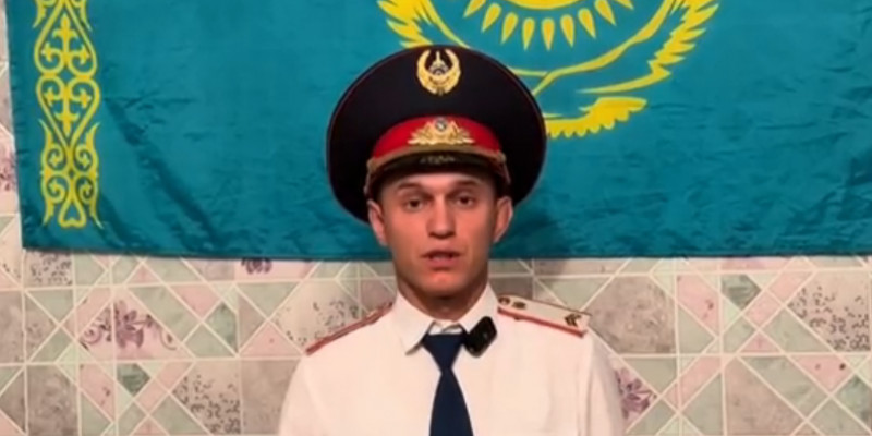 «Інімді де шығарып тастаған»: 6 жасында жетім қалған полицей Президентке өтінішін айтты