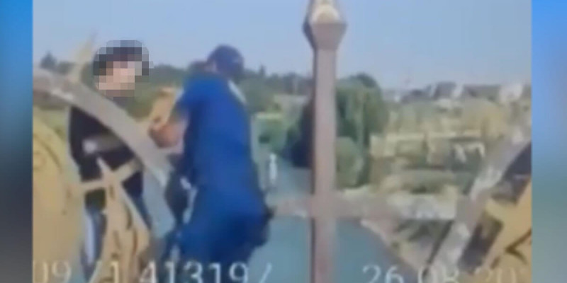 Таразда әйел адам көпірден секіріп кетті (ВИДЕО)