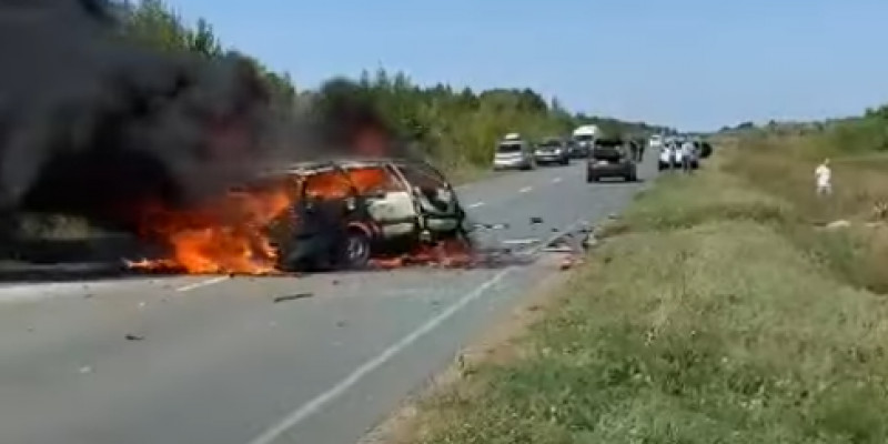 БҚО-да жантүршігерлік жол апаты болып, жүргізуші көлік ішінде өртеніп кетті