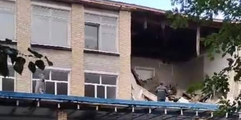 Қостанай облысында мектептің қабырғасы опырылып түсті