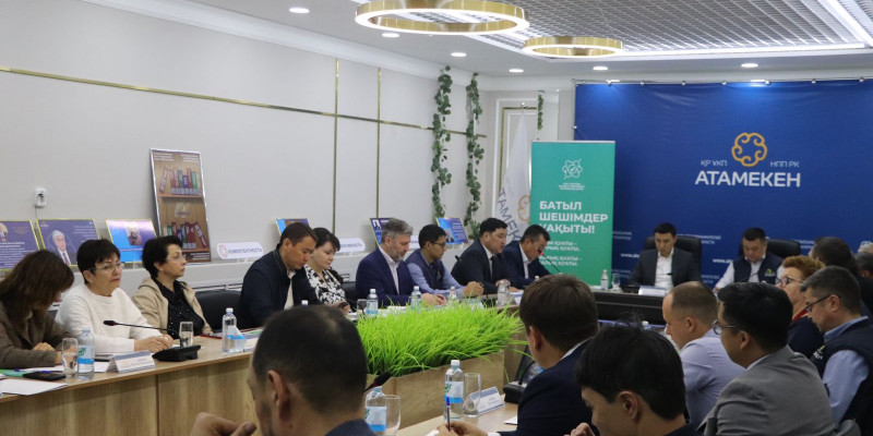 Халықтық штаб Қостанай облысында кәсіпкерлерге референдумның маңызын түсіндірді