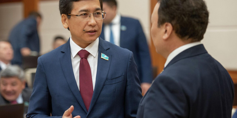 Асхат Аймағамбетов сабақ уақытын 30 минутқа дейін қысқартуға қарсы