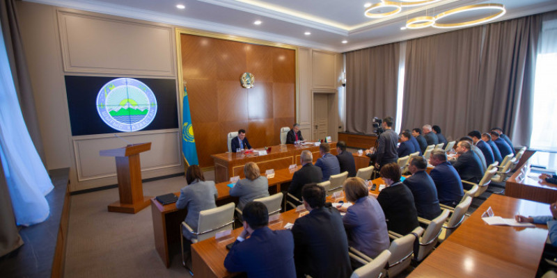 Ұлттық құрылтай мүшелері ШҚО-да қоғам белсенділерімен кездесті