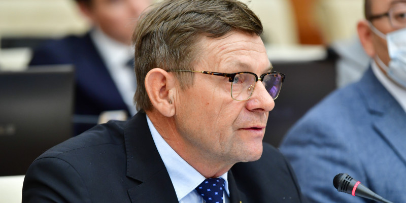 "Өнердің көйлегі – көк, тамағы тоқ болуы керек": Бір жылда "Астана Операдан" 100-ден аса әртіс кетіп қалған