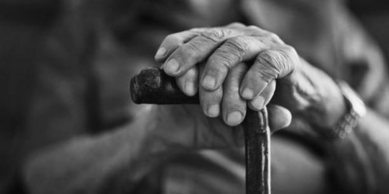 Ақтөбеде 92 жастағы кейуана сегіз баласынан алимент өндіріп алды
