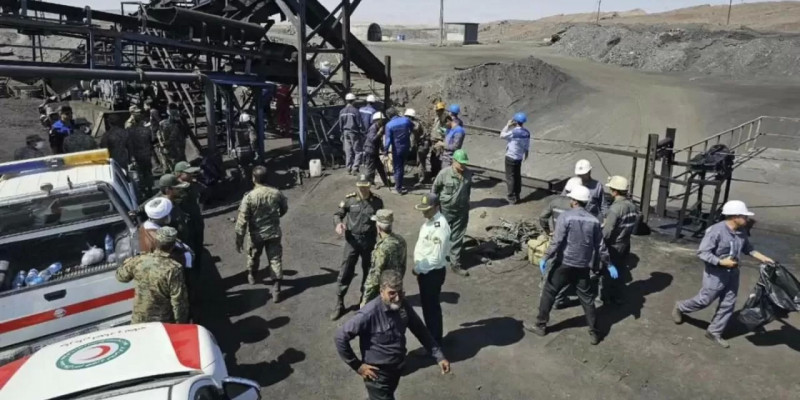 Иранда шахтада жарылыс болып, 50 адам қаза тапты