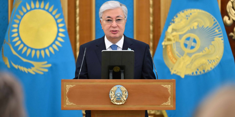 Президент мұғалімдерді кәсіби мерекесімен құттықтады