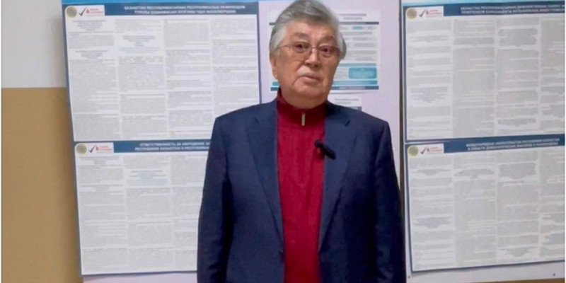 "Ел тағдыры – менің тағдырым, балаларымның, халқымның тағдыры": драматург Нұрлан Оразалин референдумда дауыс берді