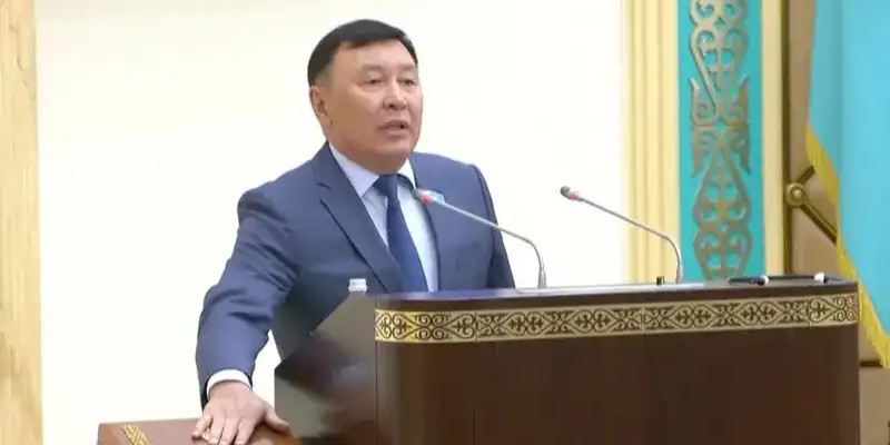 Марат Қожаев Сенат депутаты ретінде ант қабылдады