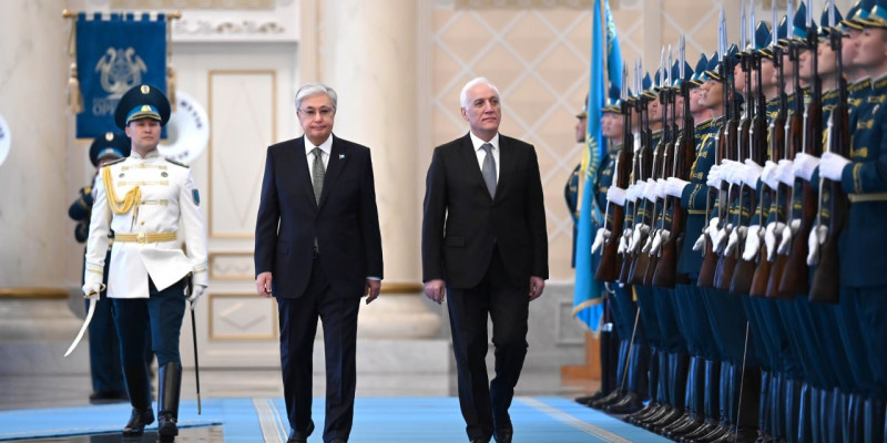 Тоқаев Ақордада Армения президентін қарсы алды