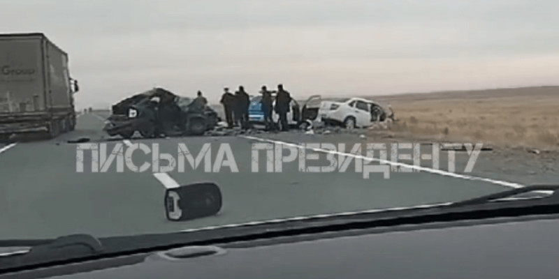 «Қызды қылмыскерден құтқарған»: Семейде полицей жол апатынан мерт болды
