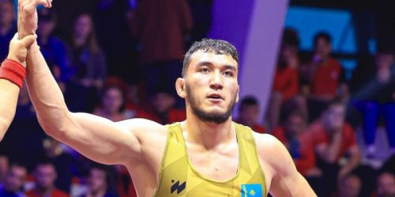 Ризабек Айтмұқан үш дүркін әлем чемпионы атанды